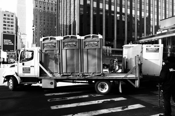 Best Portable toilet rental cost  in Huntington Woods, MI